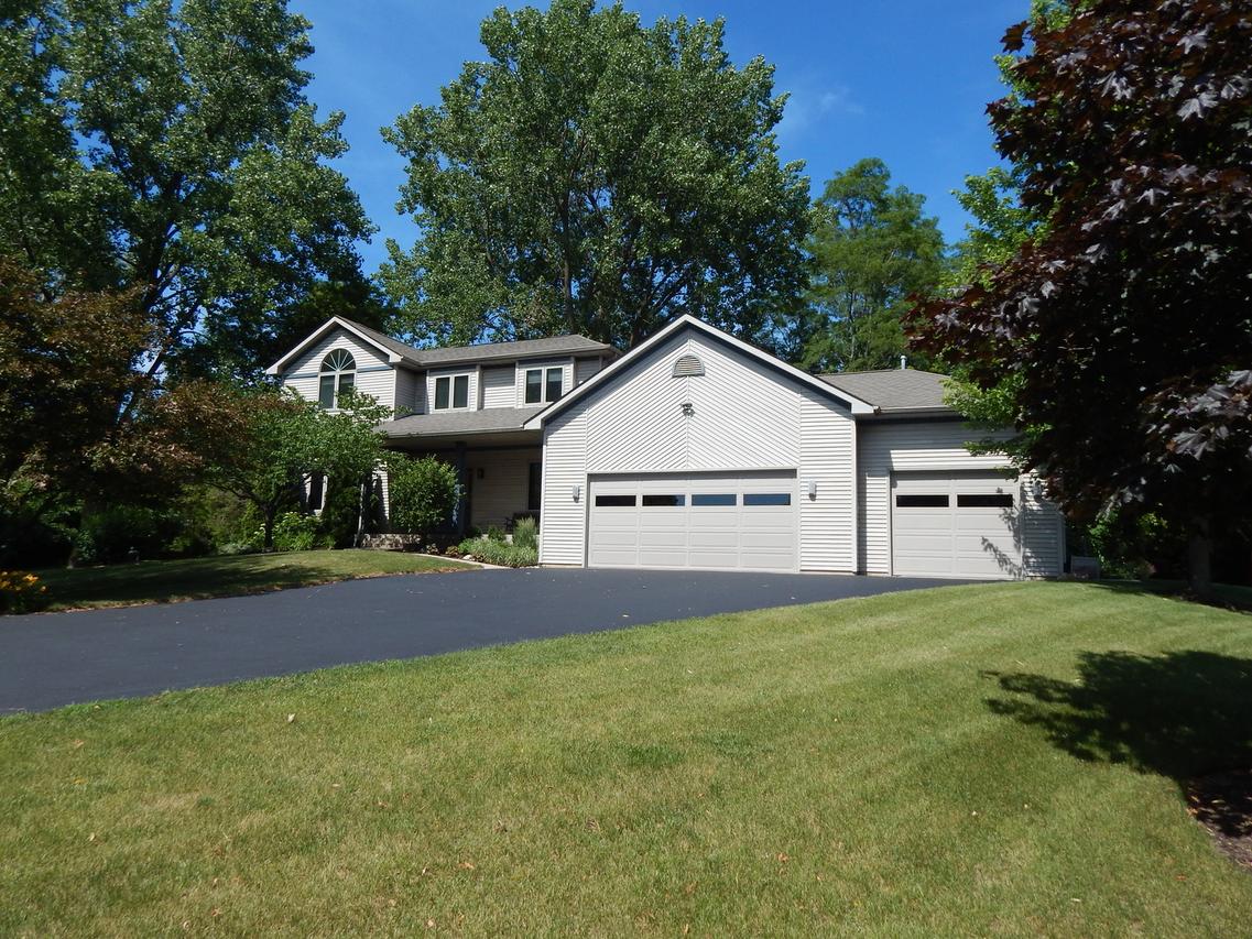 15673 Caledonia Rd., Caledonia, IL 61011