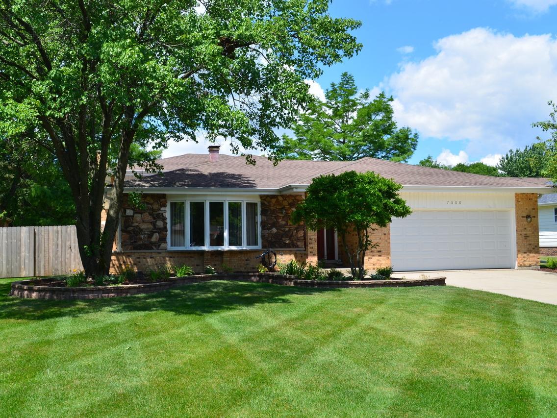 7800 Green Valley Ct., Darien, IL 60561