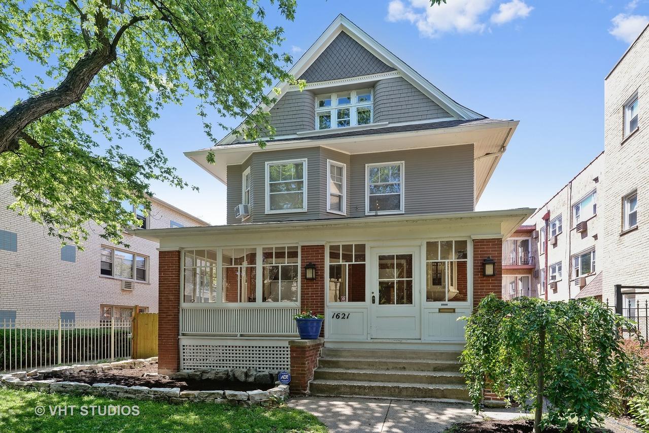 1621 W Touhy Ave., Chicago, IL 60626