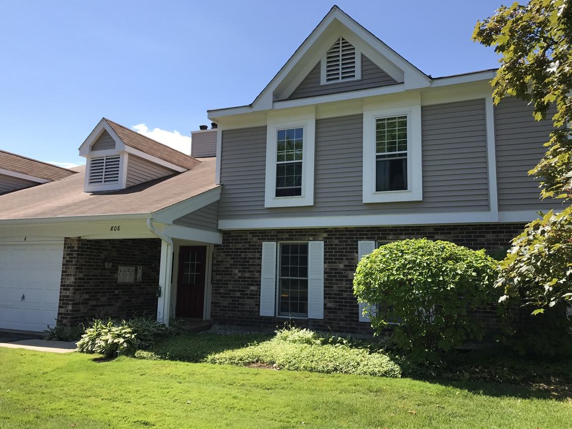 808 Chasefield Ln. #4, Crystal Lake, IL 60014