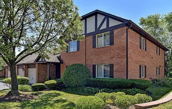 137 Stanhope Dr. #A, Willowbrook, IL 60527