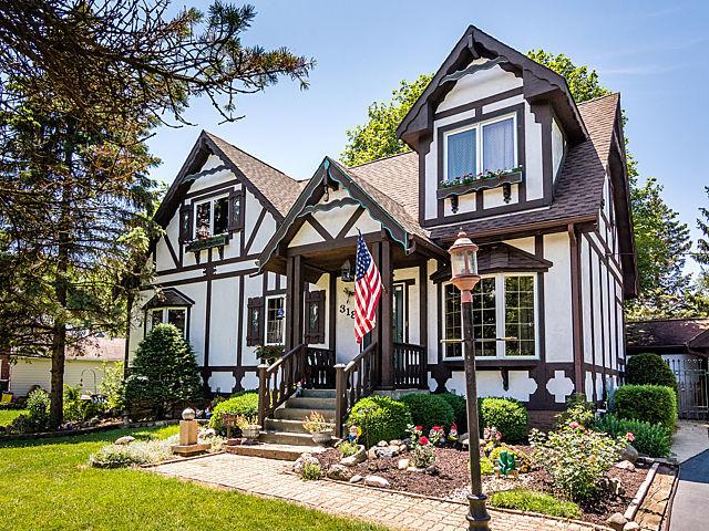318 Sunrise Ave., Willowbrook, IL 60527