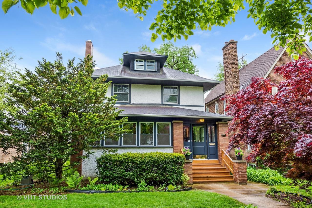 237 Linden Ave., Wilmette, IL 60091