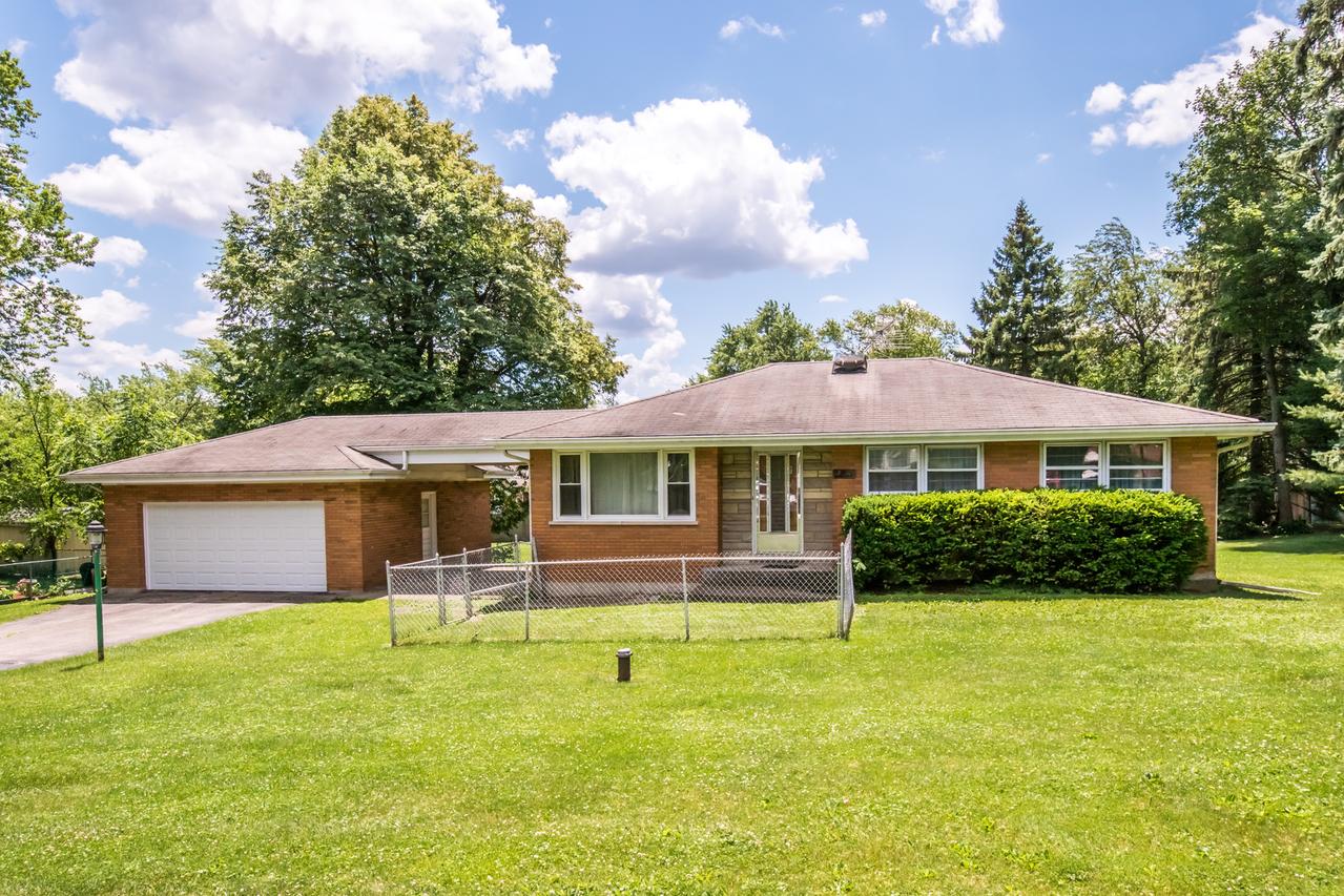 23W285 Armitage Ave., Glen Ellyn, IL 60137