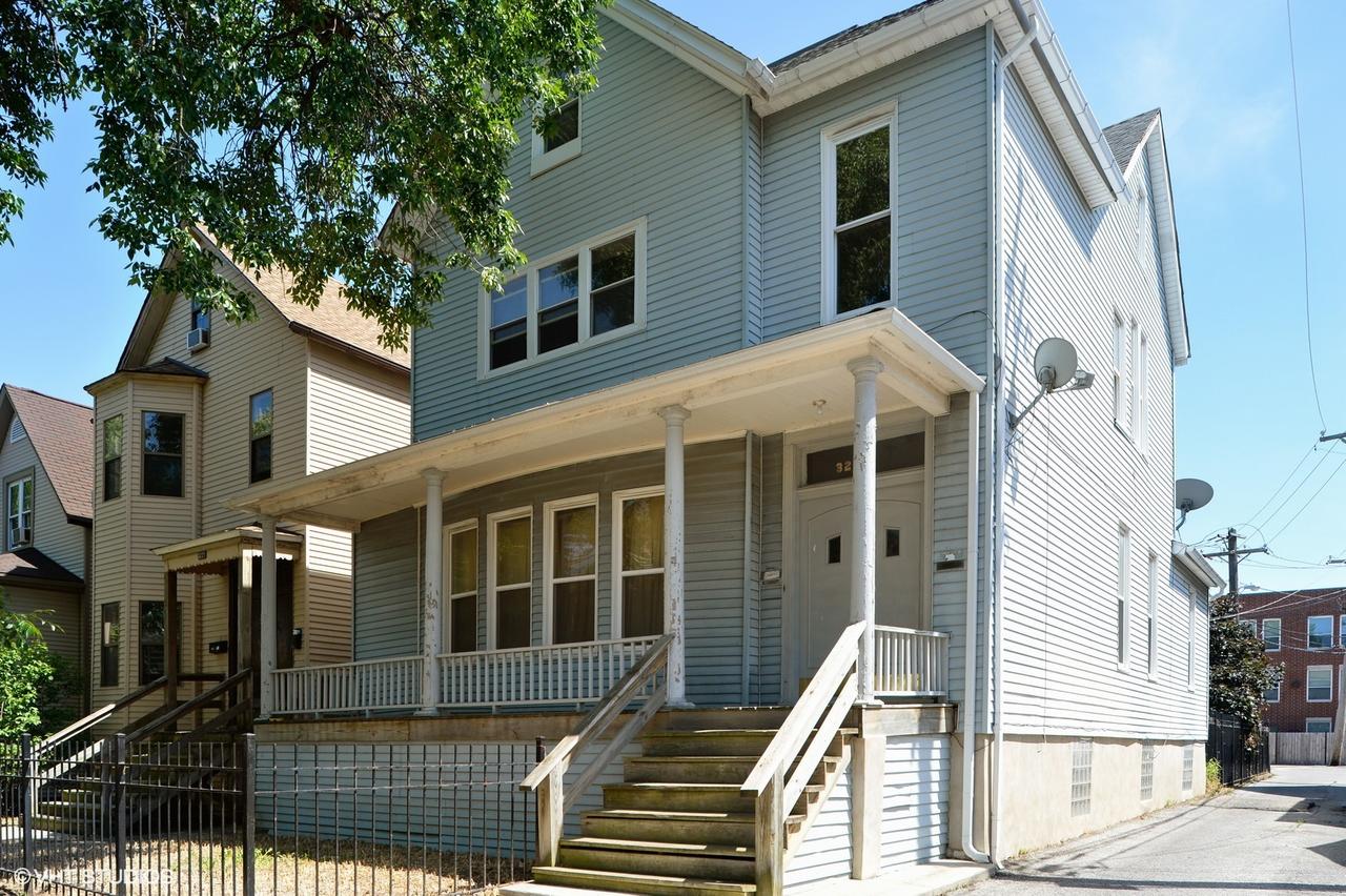 3229 W Mclean Ave., Chicago, IL 60647