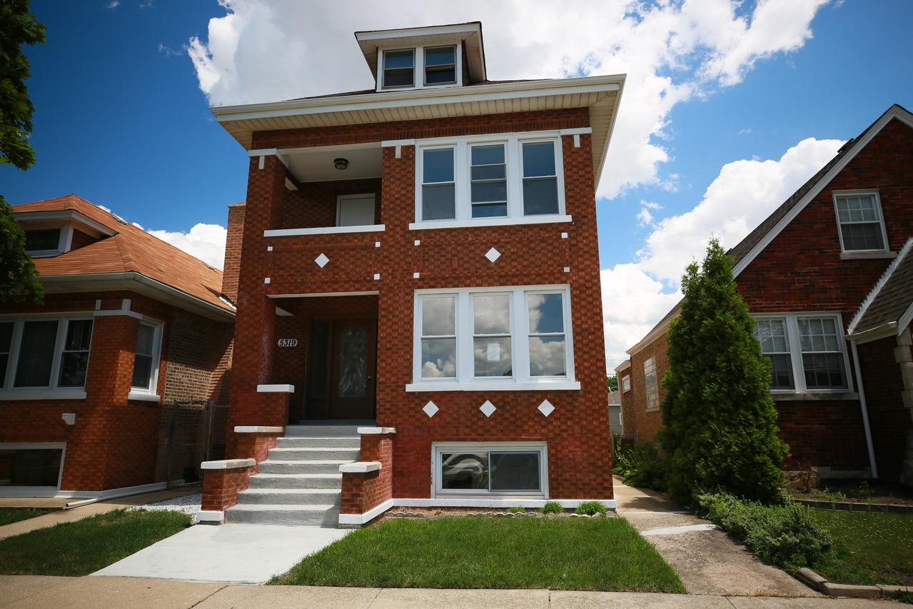 5319 S Homan Ave., Chicago, IL 60632