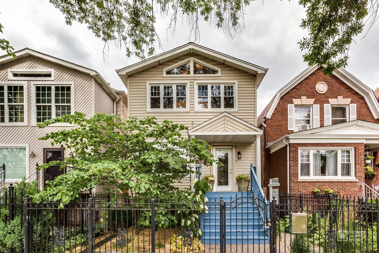 6621 S University Ave., Chicago, IL 60637