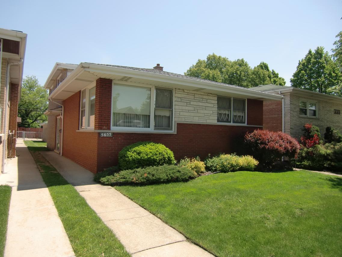 5655 S Nagle Ave., Chicago, IL 60638