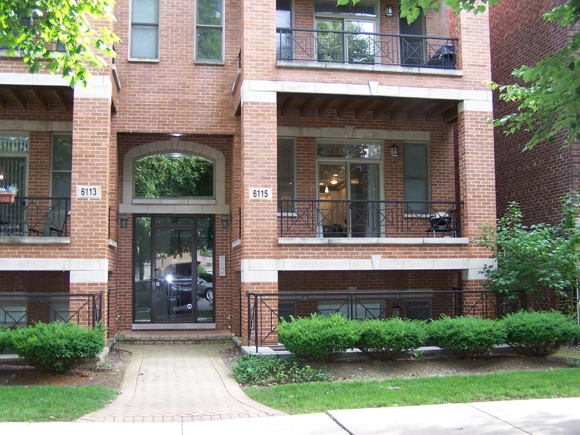 6115 W Higgins Ave. #1W, Chicago, IL 60630