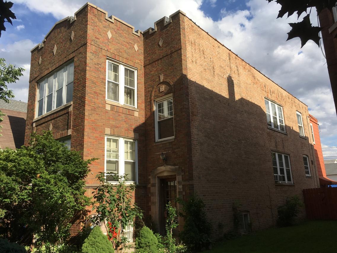 4831 W Byron St., Chicago, IL 60641