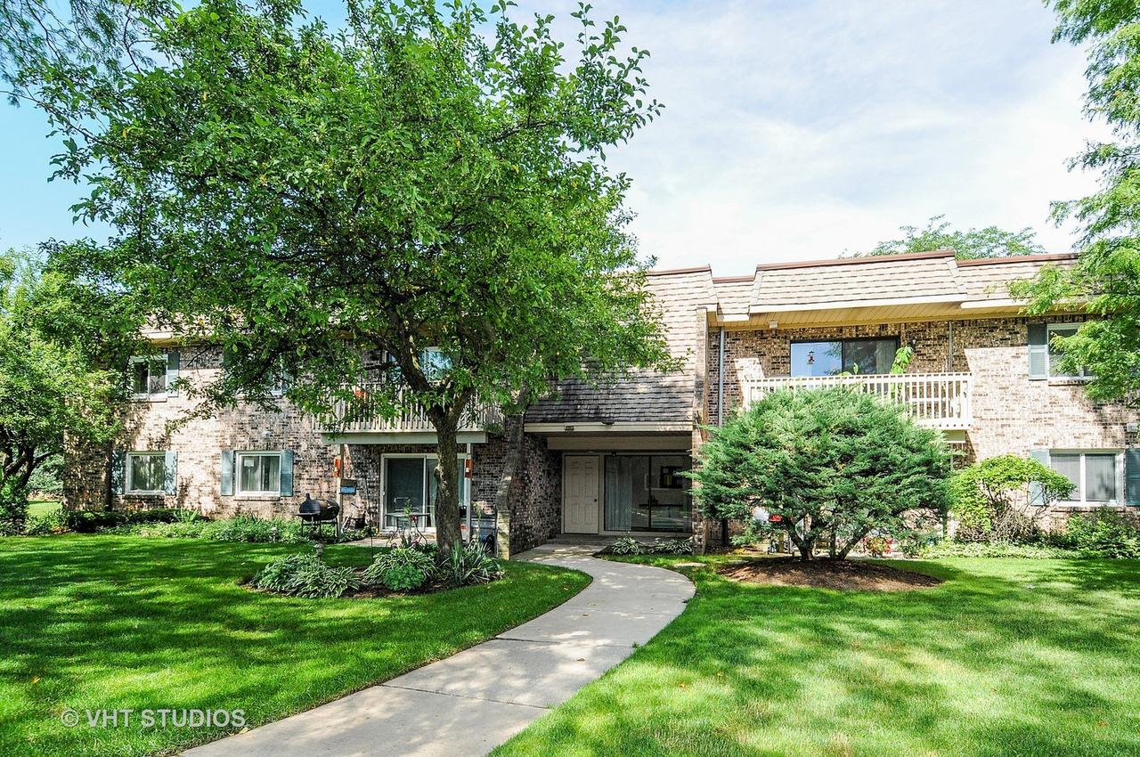 6S114 Park Meadow Dr. #8C, Naperville, IL 60540