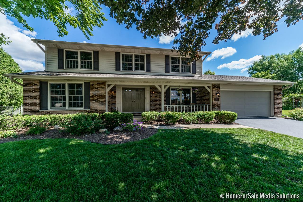 1271 Leverenz Rd., Naperville, IL 60564