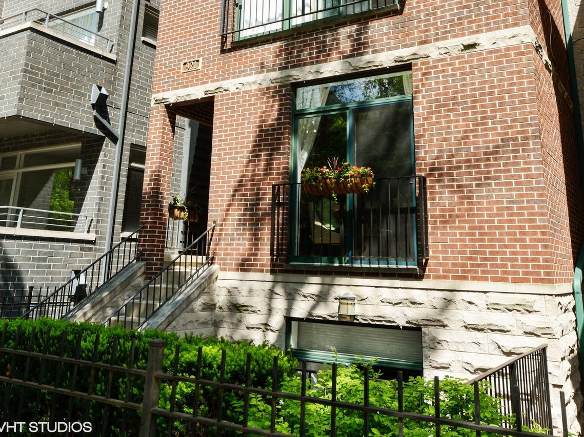 921 N Winchester Ave. #1, Chicago, IL 60622