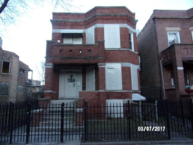 6215 S St Lawrence Ave., Chicago, IL 60637