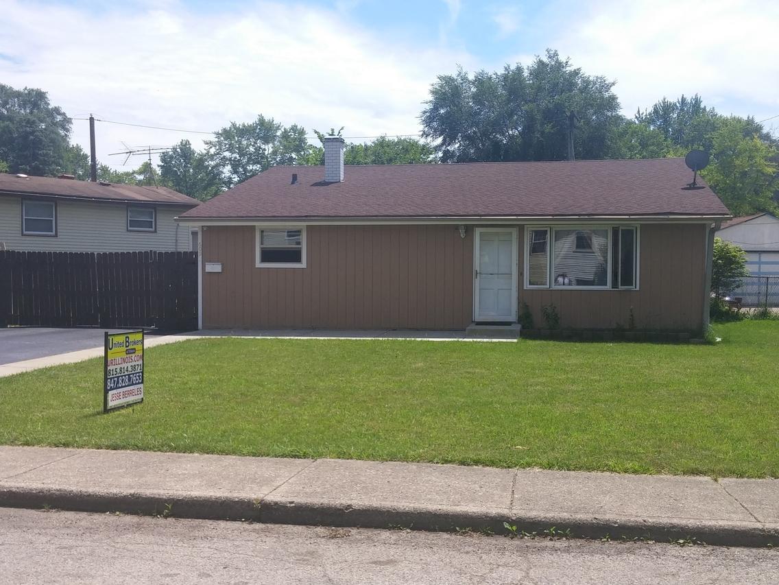 609 Santa Fe Ave., Carpentersville, IL 60110