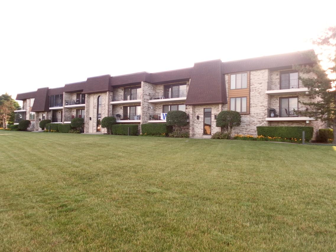 15700 S Deerfield Ct. #1S, Orland Park, IL 60462