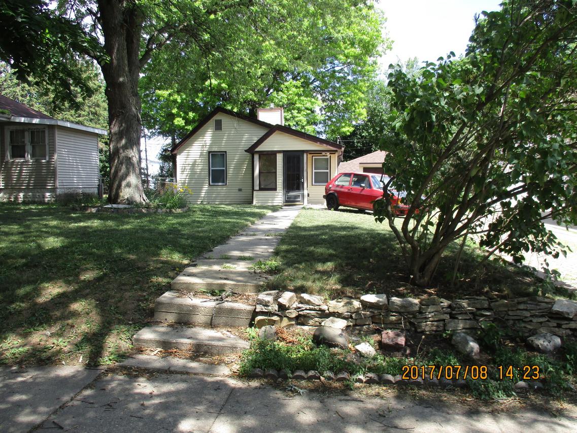 708 S Union St., Aurora, IL 60505