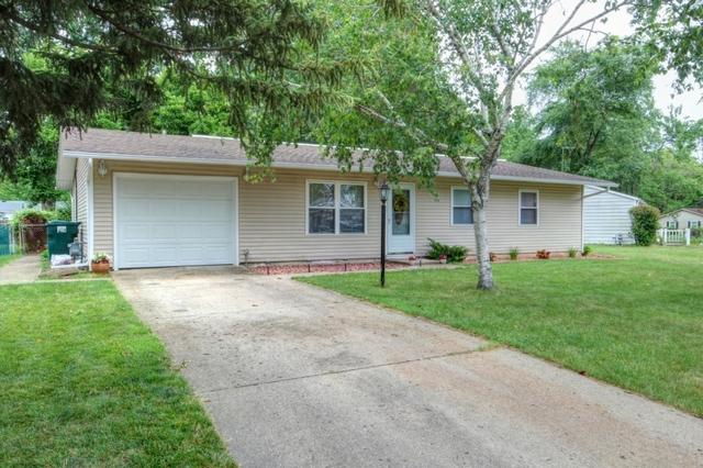 1108 Hollycrest Dr., Champaign, IL 61821