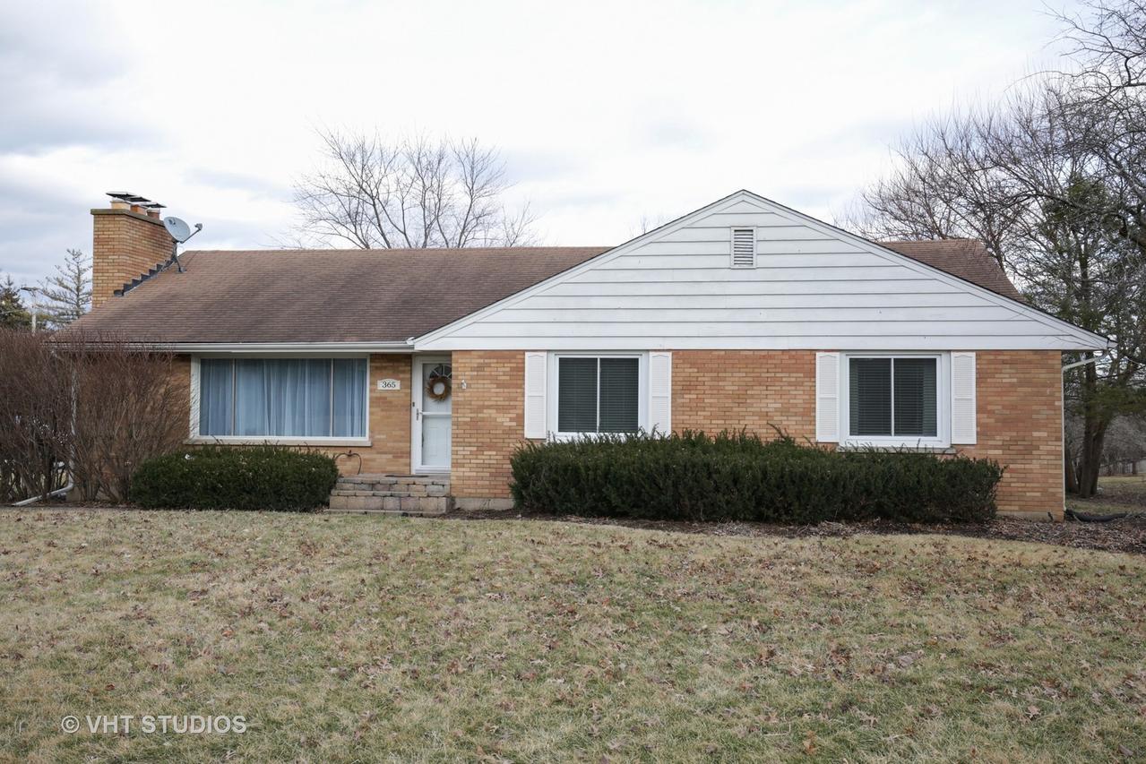 365 Hilltop Dr., North Aurora, IL 60542