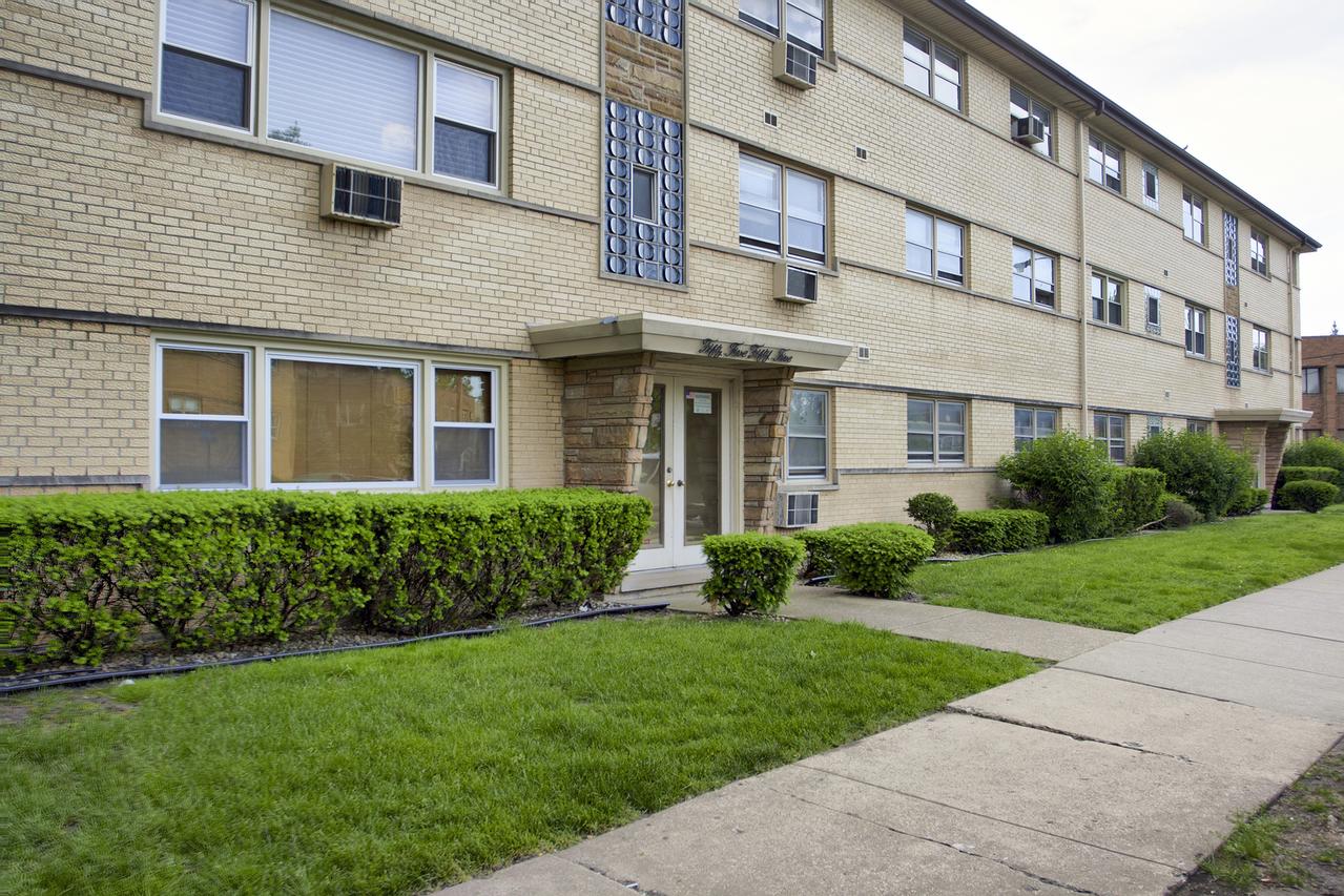 5555 W Higgins Ave. #3, Chicago, IL 60630
