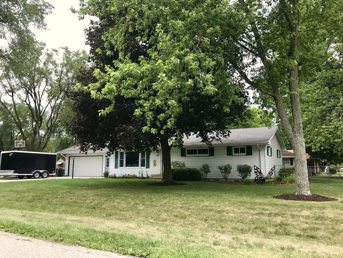 910 May Dr., Morris, IL 60450