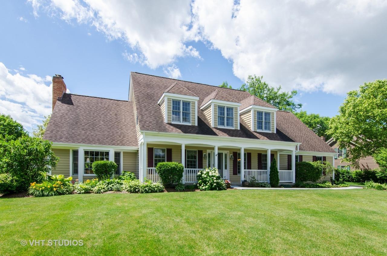 461 Country Ln., Crystal Lake, IL 60012