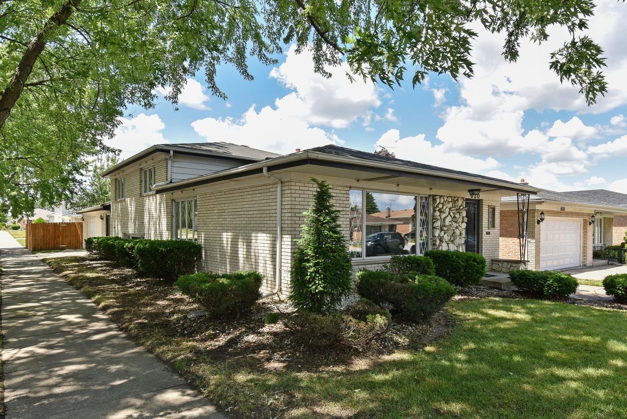 620 Muskegon Ave., Calumet City, IL 60409