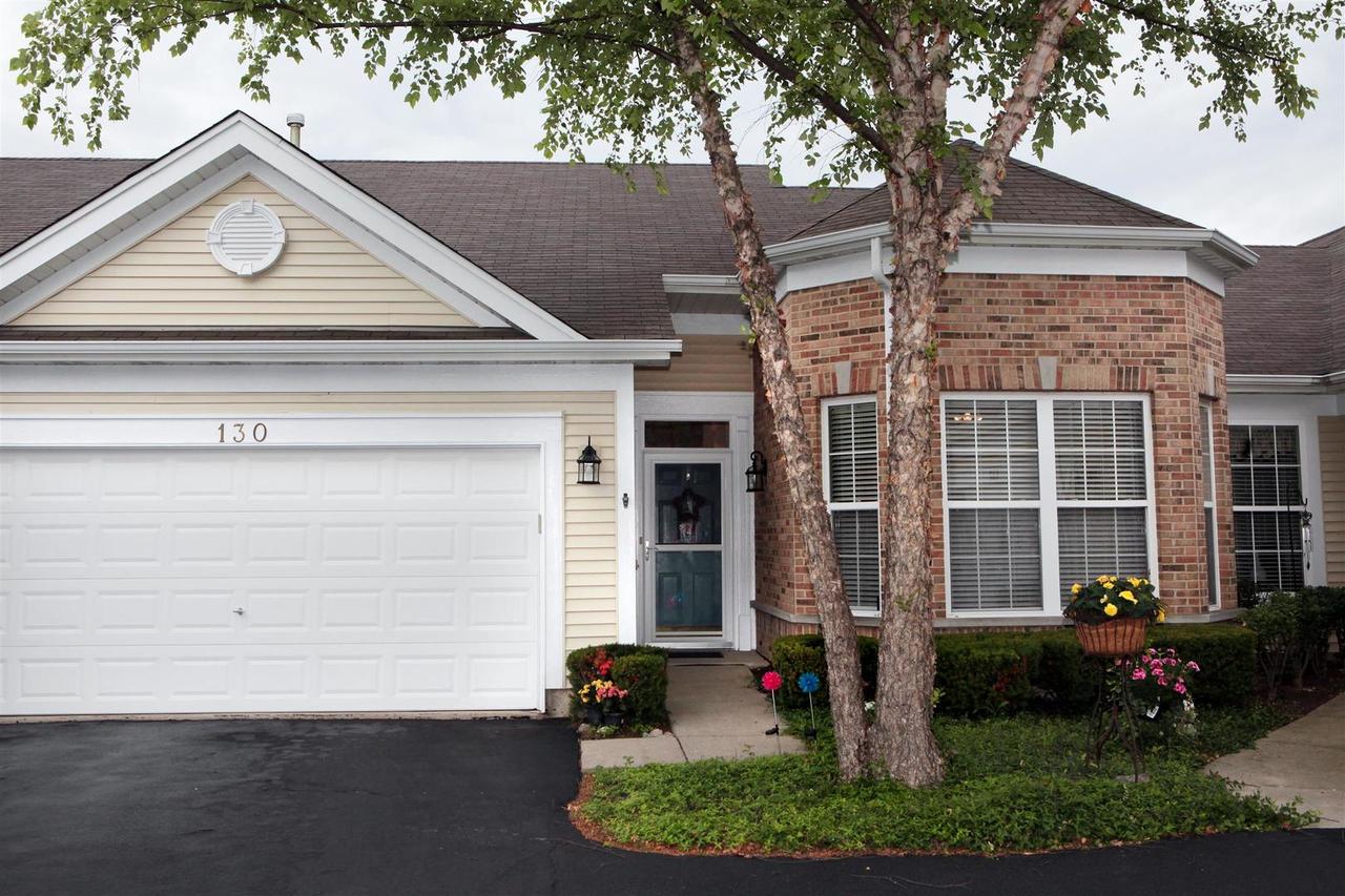 130 Enfield Ln., Grayslake, IL 60030