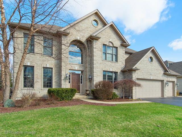 905 Academy Ln., West Chicago, IL 60185