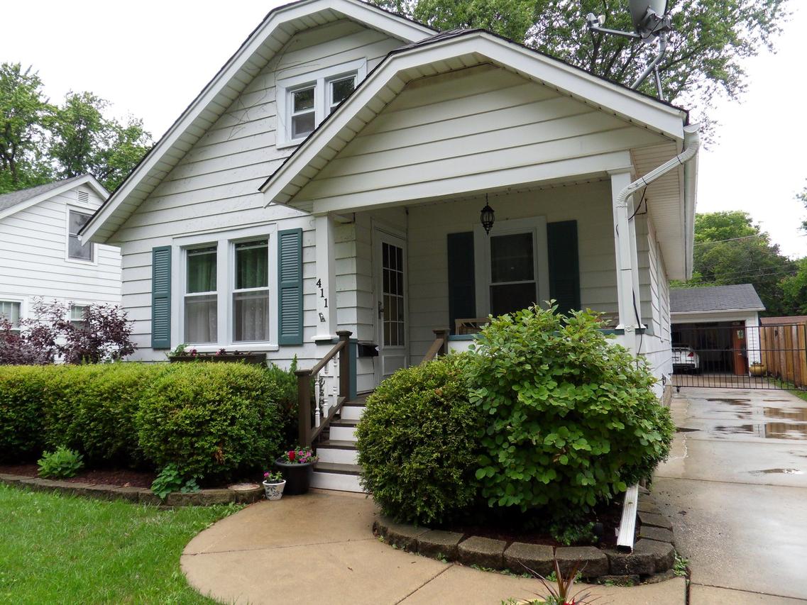 411 S Commonwealth Ave., Aurora, IL 60506