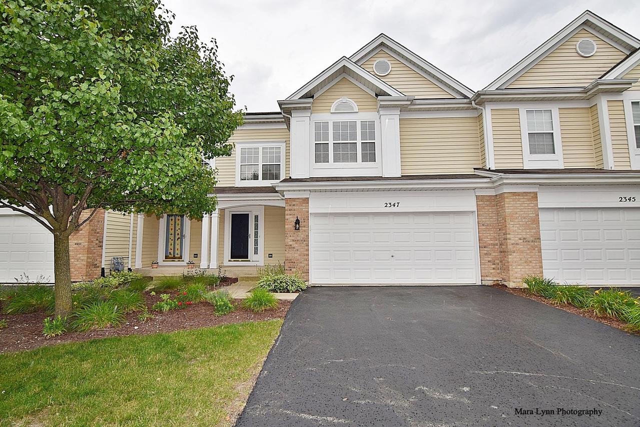 2347 Foxmoor Ln., Aurora, IL 60502