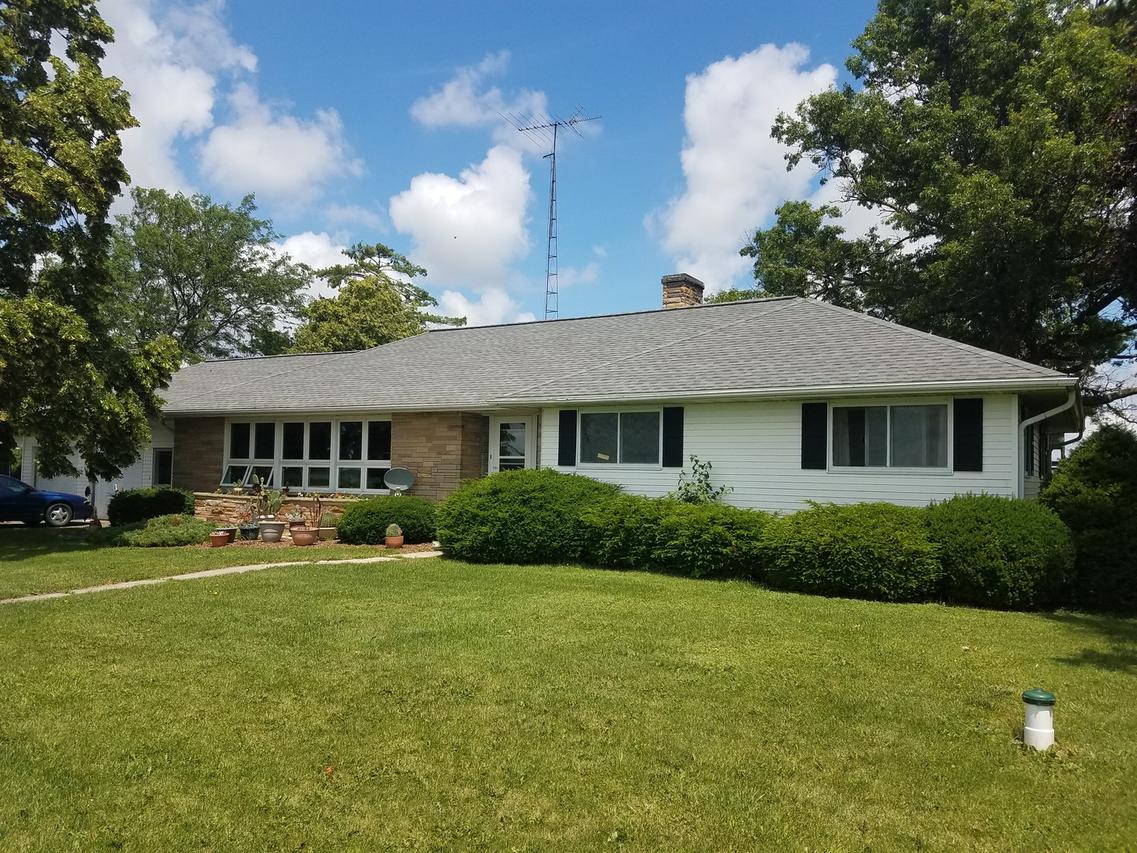 9189 Cherry Valley Rd., Kingston, IL 60145