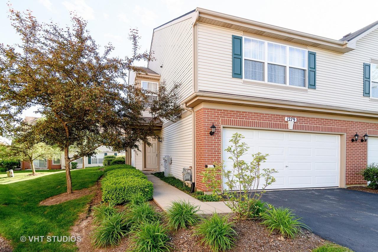 1279 W Oriole Ct., Round Lake, IL 60073