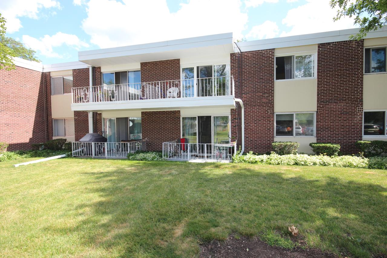 127 N Wolf Rd. #46A, Wheeling, IL 60090