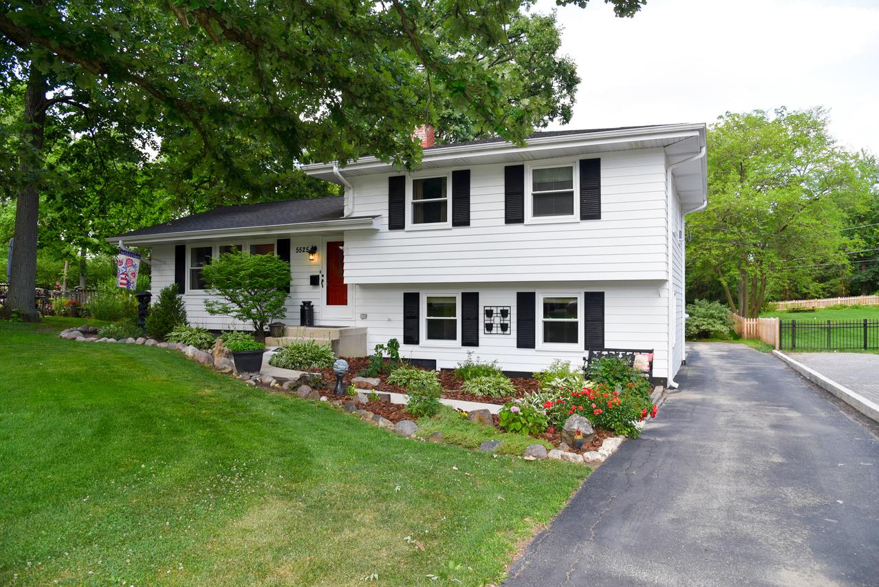 5525 Middaugh Ave., Downers Grove, IL 60516