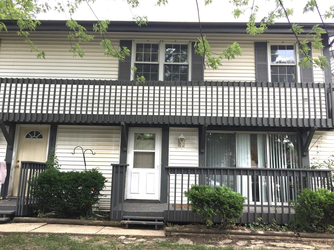 231 Calumet Ct. #B, Bolingbrook, IL 60440