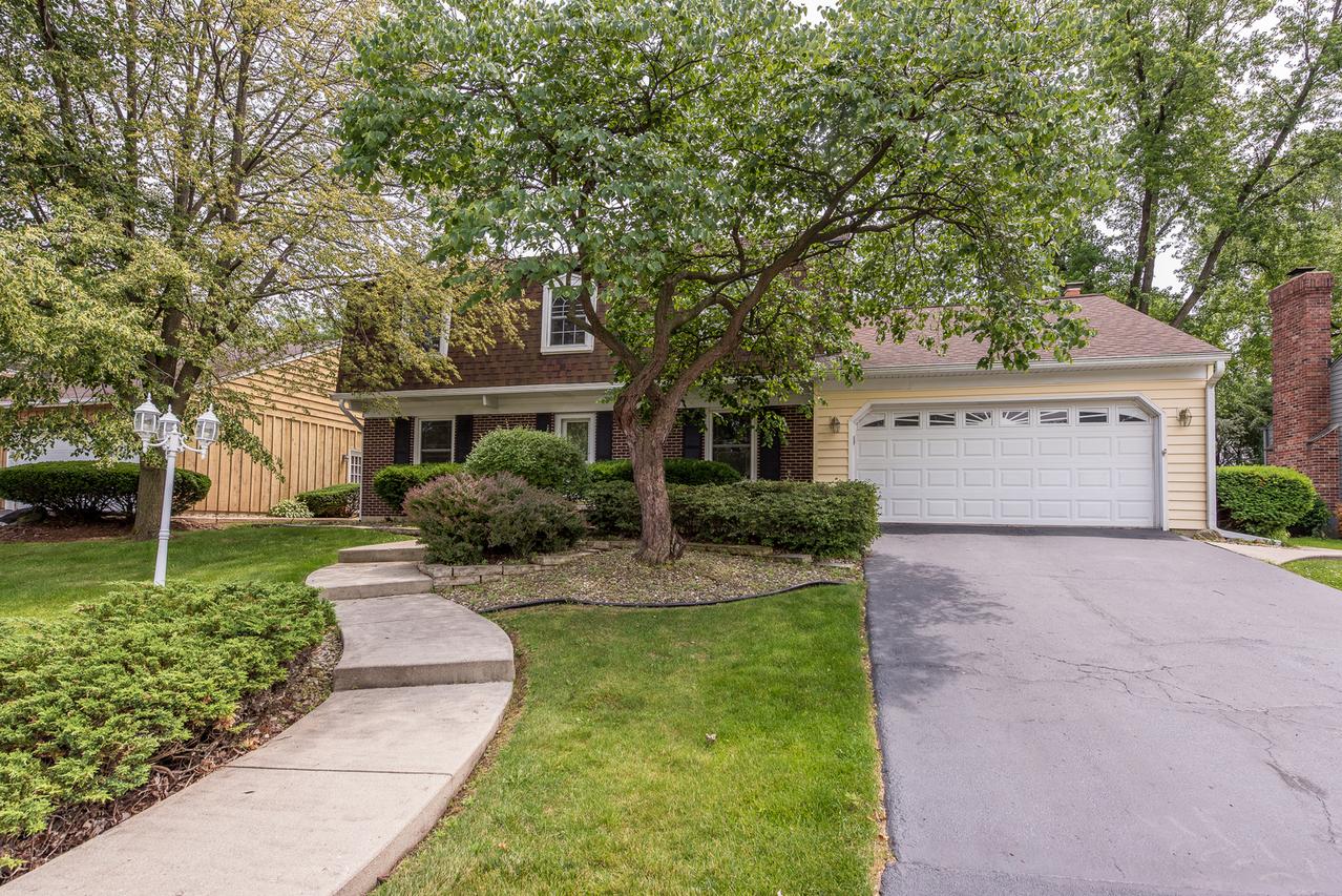 1431 Golden Bell Ct., Downers Grove, IL 60515
