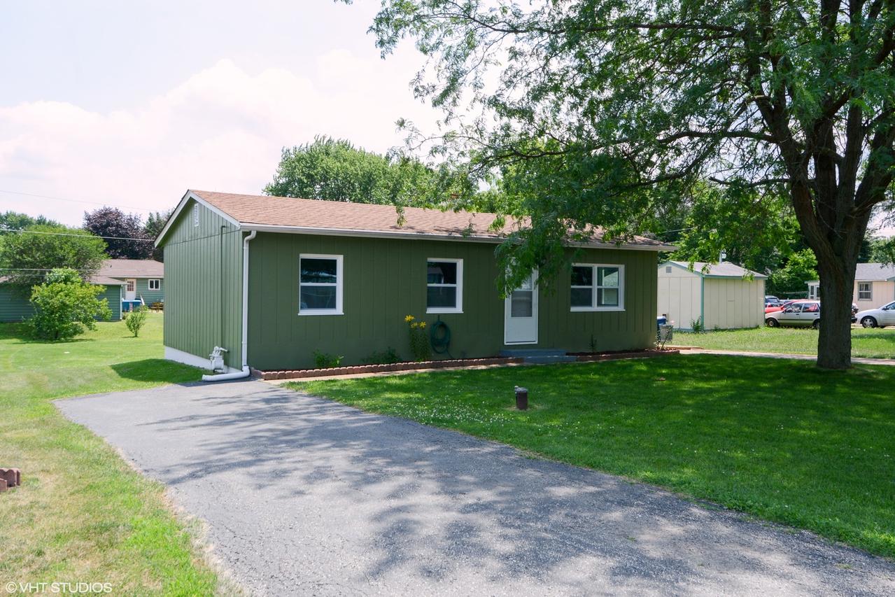 1340 Lafayette St., Aurora, IL 60505