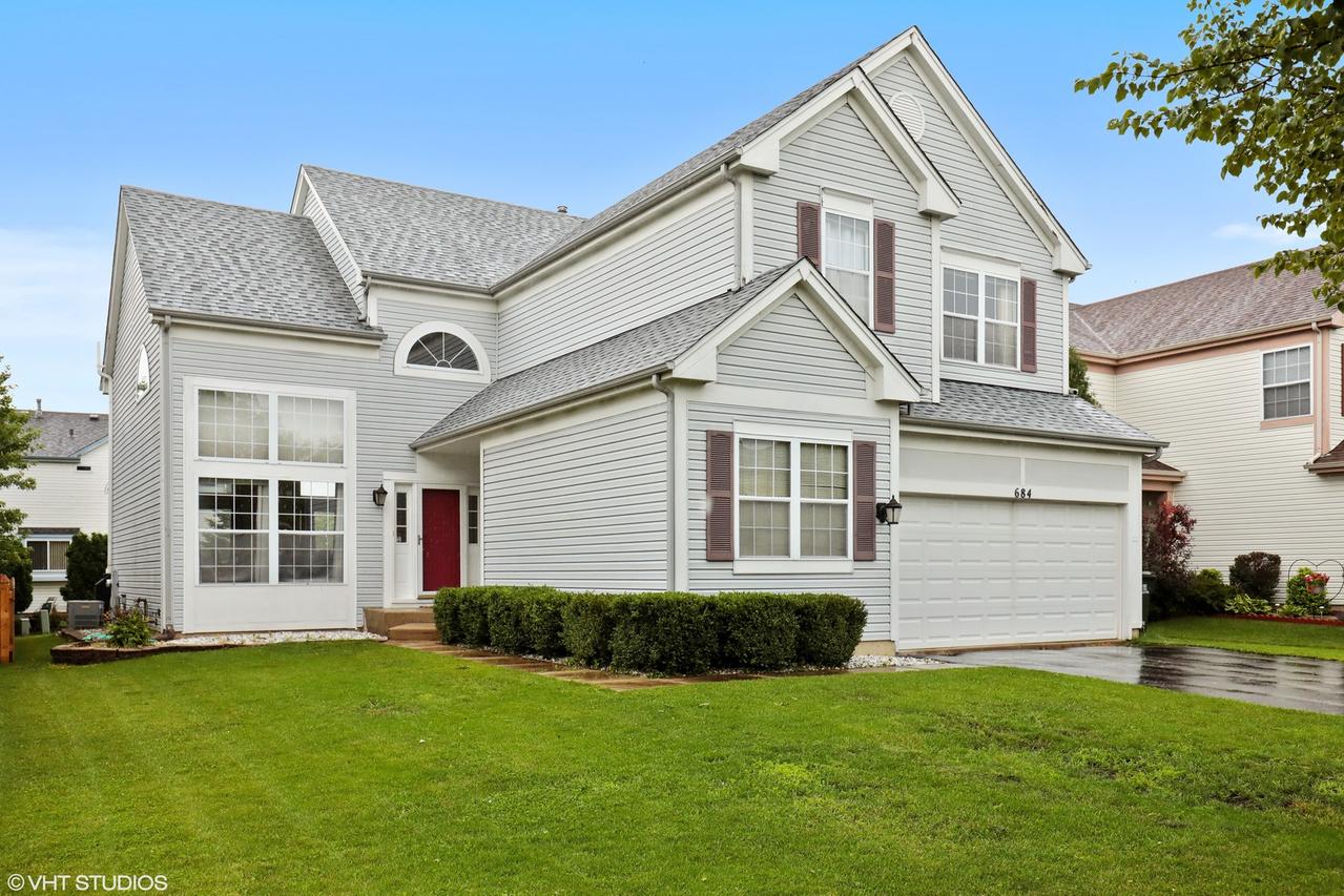 684 Wintergreen Cir., Naperville, IL 60540