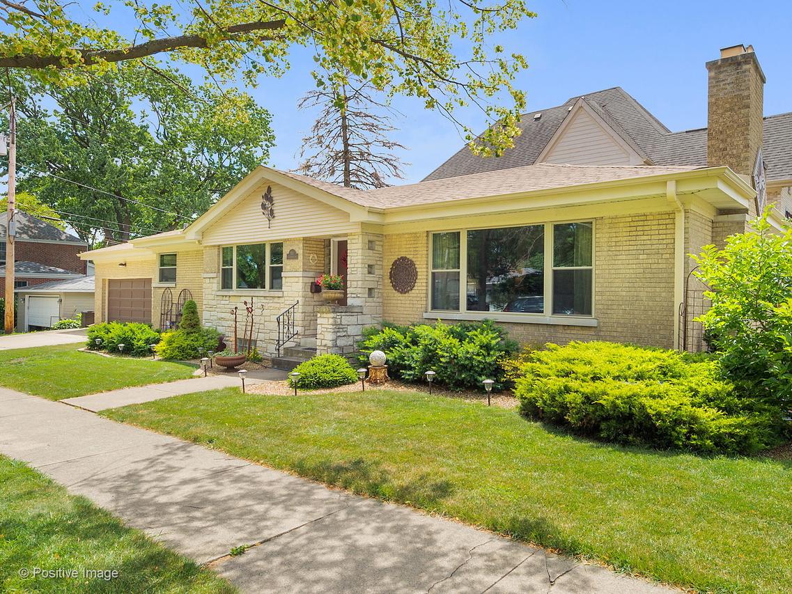 801 S Catherine Ave., La Grange, IL 60525