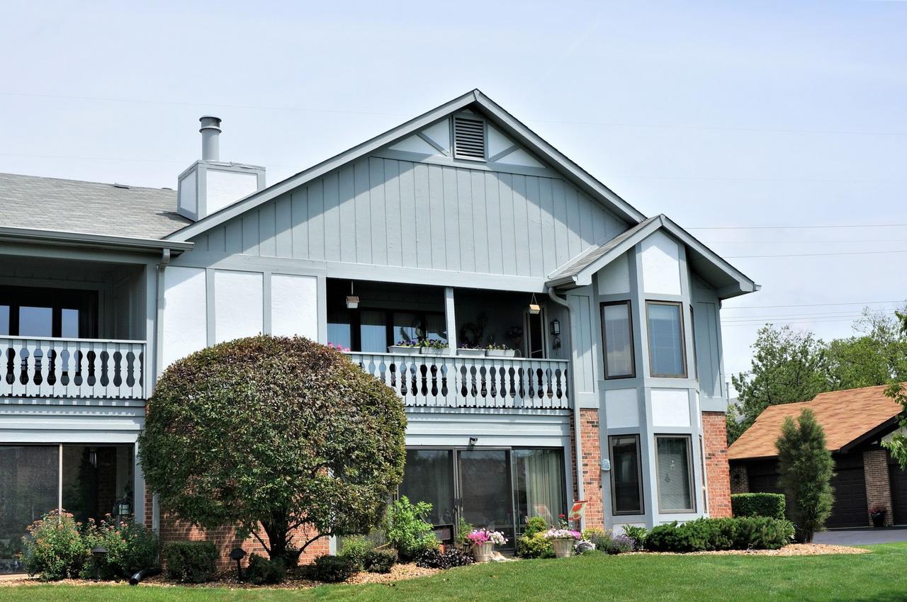 9842 W Terrace Ct. #E2, Palos Park, IL 60464