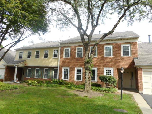 1606 Newburn Ct. #B1, Wheeling, IL 60090