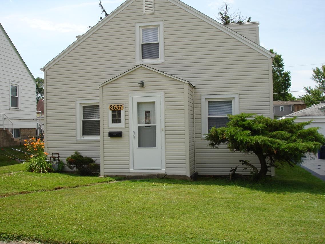 2637 W 89 St., Evergreen Park, IL 60805