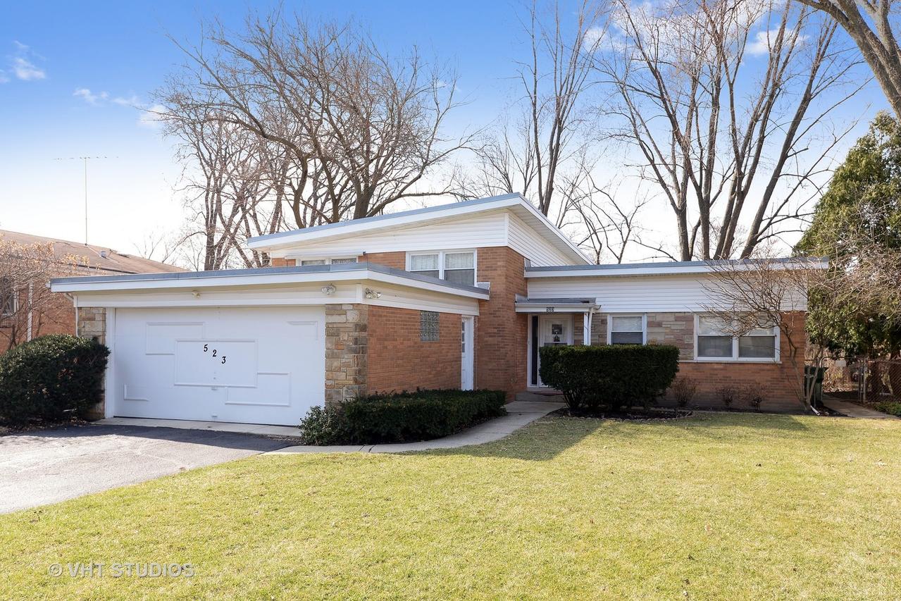 523 Romona Rd., Wilmette, IL 60091