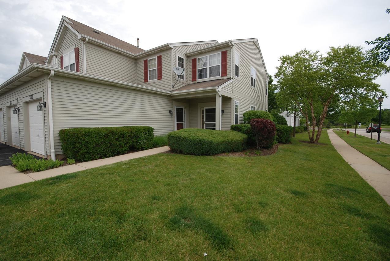 3175 Falling Waters Ln. #58-3175, Lindenhurst, IL 60046