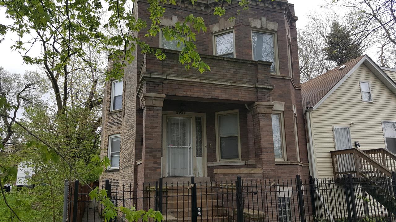 6751 S Elizabeth St., Chicago, IL 60636