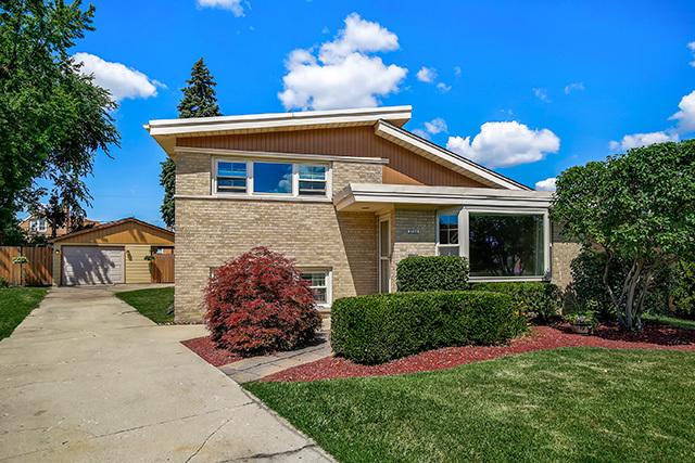 9746 S Utica Ave., Evergreen Park, IL 60805