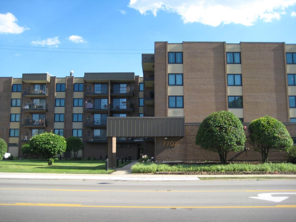 7707 W Irving Park Rd. #104, Chicago, IL 60634