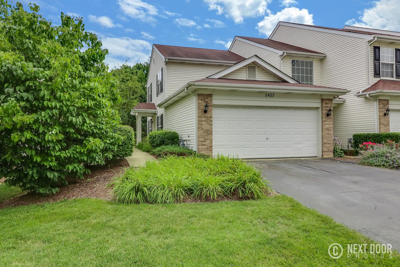 2427 Stoughton Cir., Aurora, IL 60502
