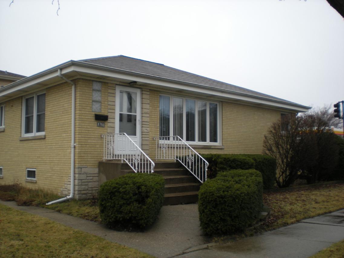 8760 N Ozark Ave., Niles, IL 60714